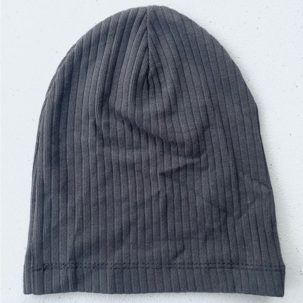 Infant Gray Ribbed Beanie Hat Size M Soft Stretch Baby Cap